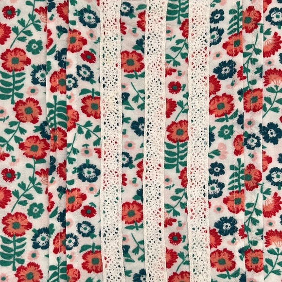 Colorful Floral Sleeveless Swing Trapeze Flowy Lightweight Summer Tank Top - Picture 6 of 6